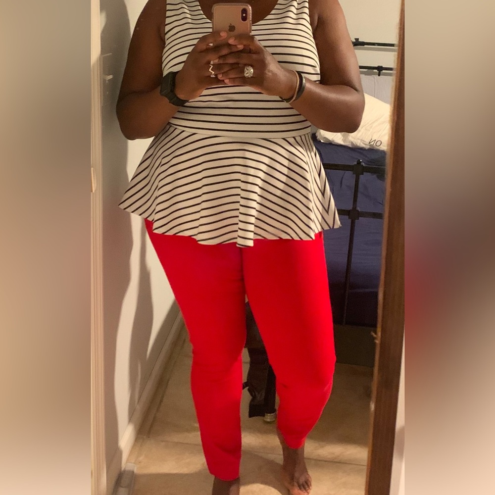 Old Navy Mid-rise Pixie Pants